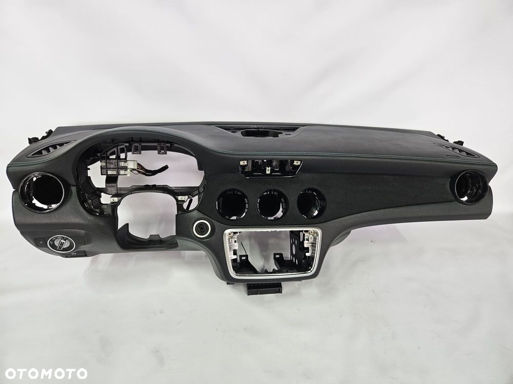 Mercedes CLA w117 deska konsola kokpit airbag oryginalna zielona nić - 2