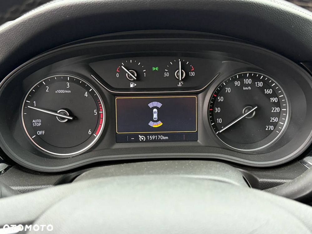 Opel Insignia - 25