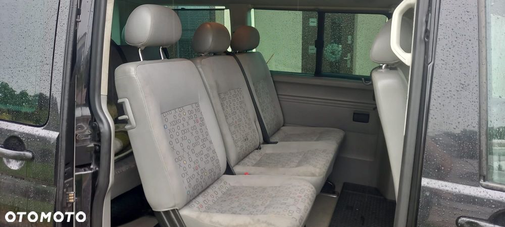 Volkswagen Caravelle - 7