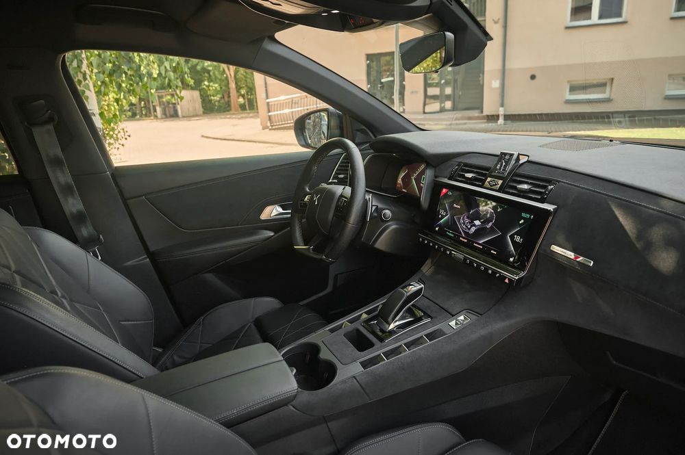 DS Automobiles DS 7 Crossback 1.6 E-Tense Performance Line + - 28