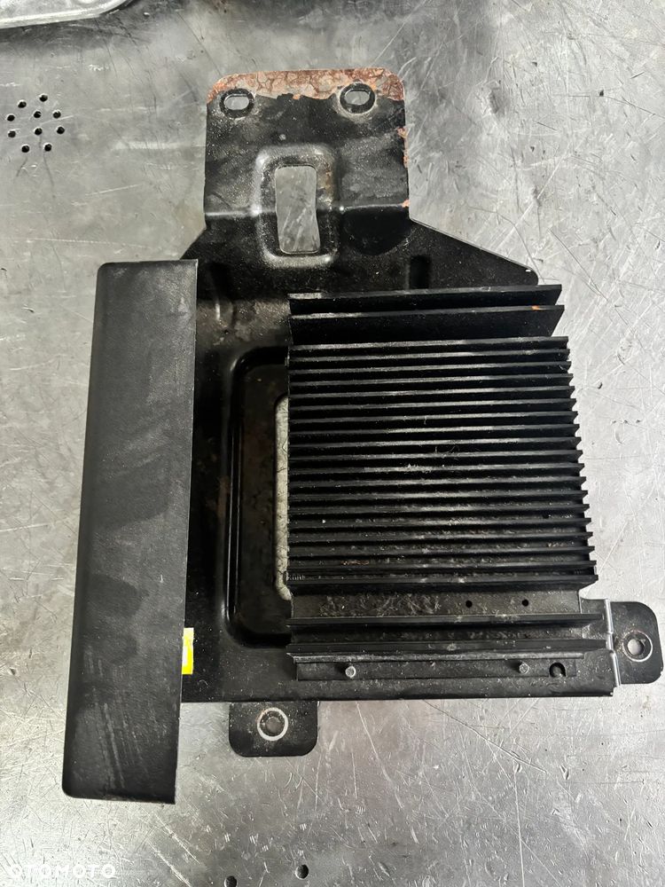 Wzmacniacz audio głośnik Hyundai i40 2011r 963703Z101