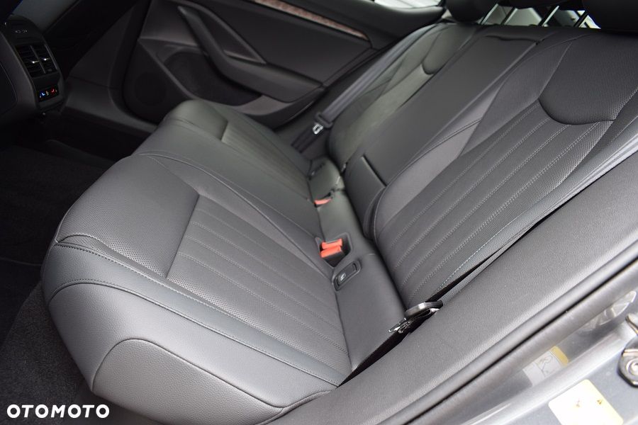 Skoda Superb 2.0 TDI SCR 4x4 L&K DSG - 10