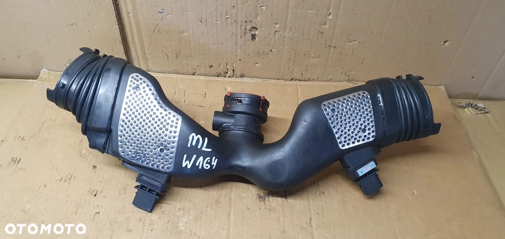 Rura dolot przewód powietrza przepływomierz przepływomierze Mercedes ML W164 3.0 CDI - 1