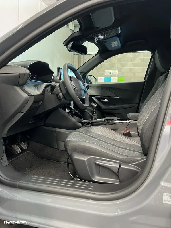 Peugeot 2008 1.2 Allure - 11