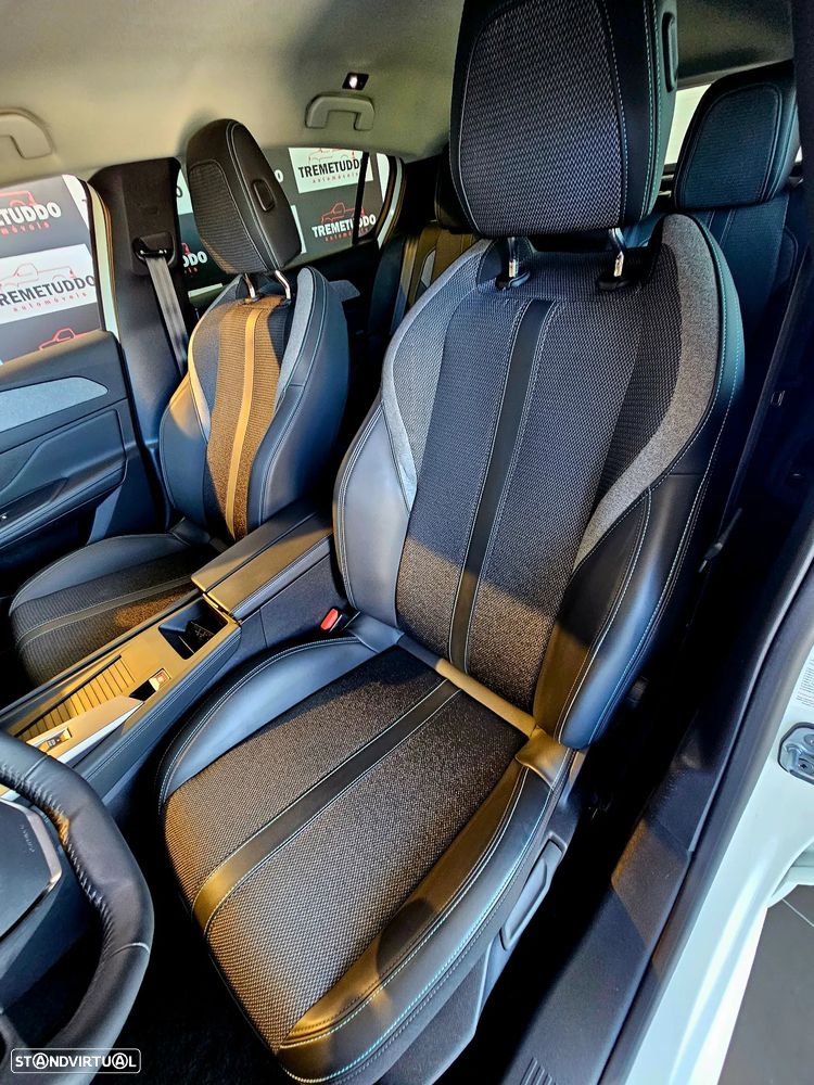 Peugeot 308 PureTech 130 EAT8 Allure - 24