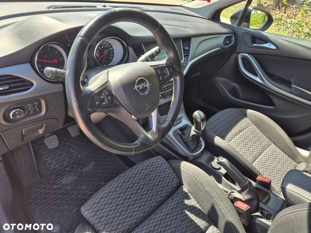 Opel Astra 1.6 D (CDTI) Start/Stop Dynamic - 19