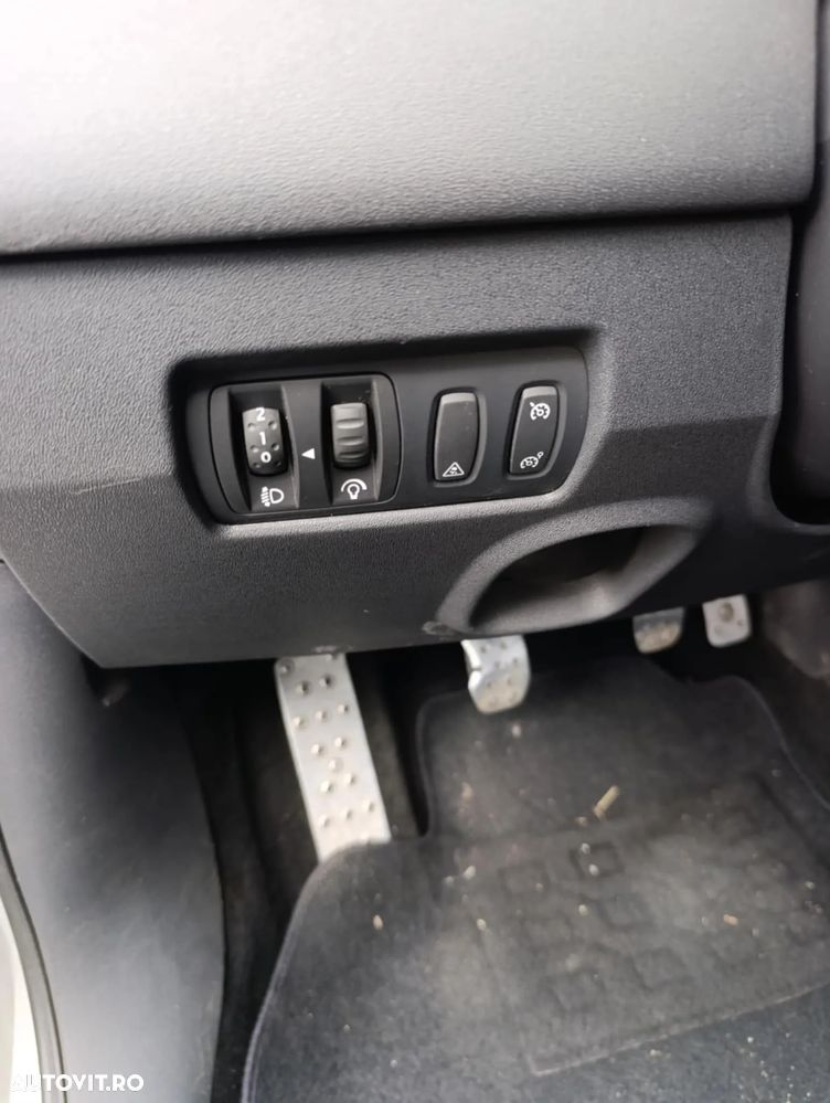 Renault Megane 1.5 dCi FAP Grandtour Authentique - 8