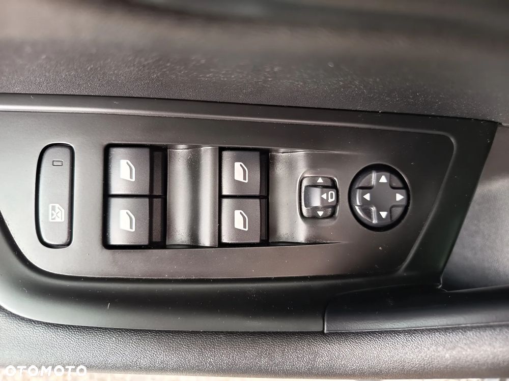 Peugeot 508 BlueHDi 130 EAT8 Allure Pack - 32