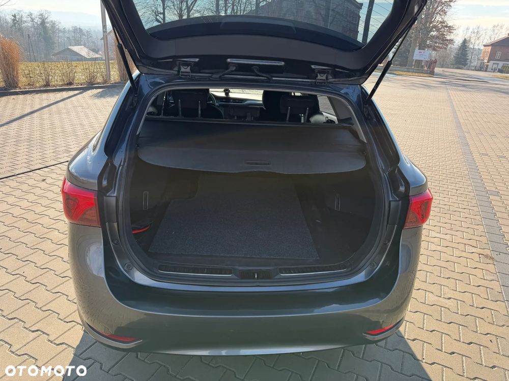 Toyota Avensis 2.0 D-4D Prestige - 8