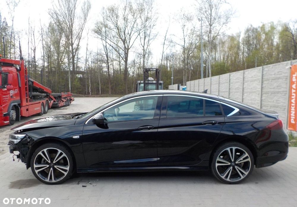 Opel Insignia - 12