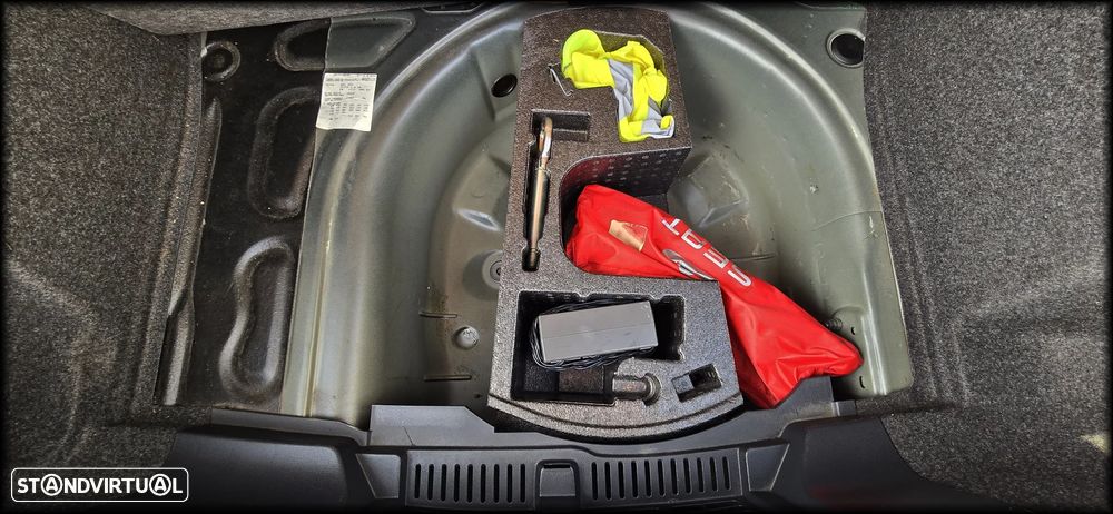 SEAT Ibiza SC 1.4 TDi FR - 27