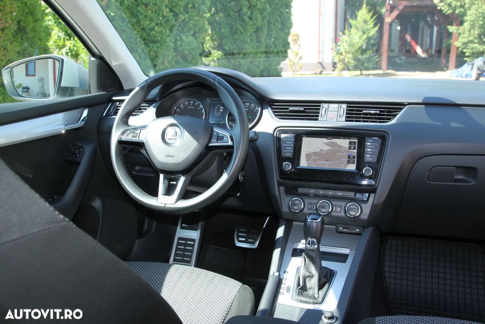 Skoda Octavia 2.0 TDI DSG Ambition - 5