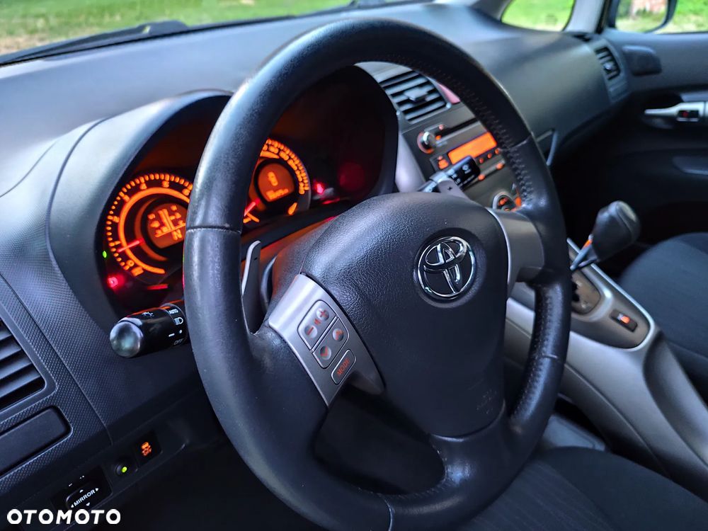 Toyota Auris 1.6 VVT-i Prestige MM - 7