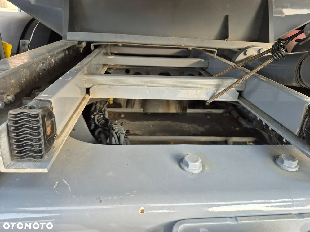 Mercedes-Benz AUTOCYSTERNA ANTOS 18360 FUL ADR . AT.FL - 15