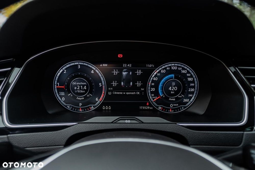 Volkswagen Passat 2.0 TDI Bi-Turbo BMT 4Mot Highline DSG - 28