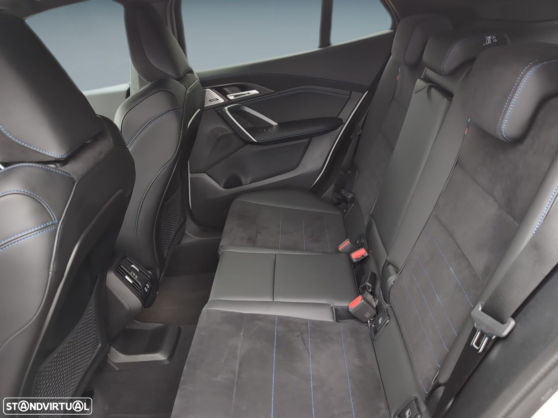 BMW X2 18 d sDrive Auto Pack M - 14
