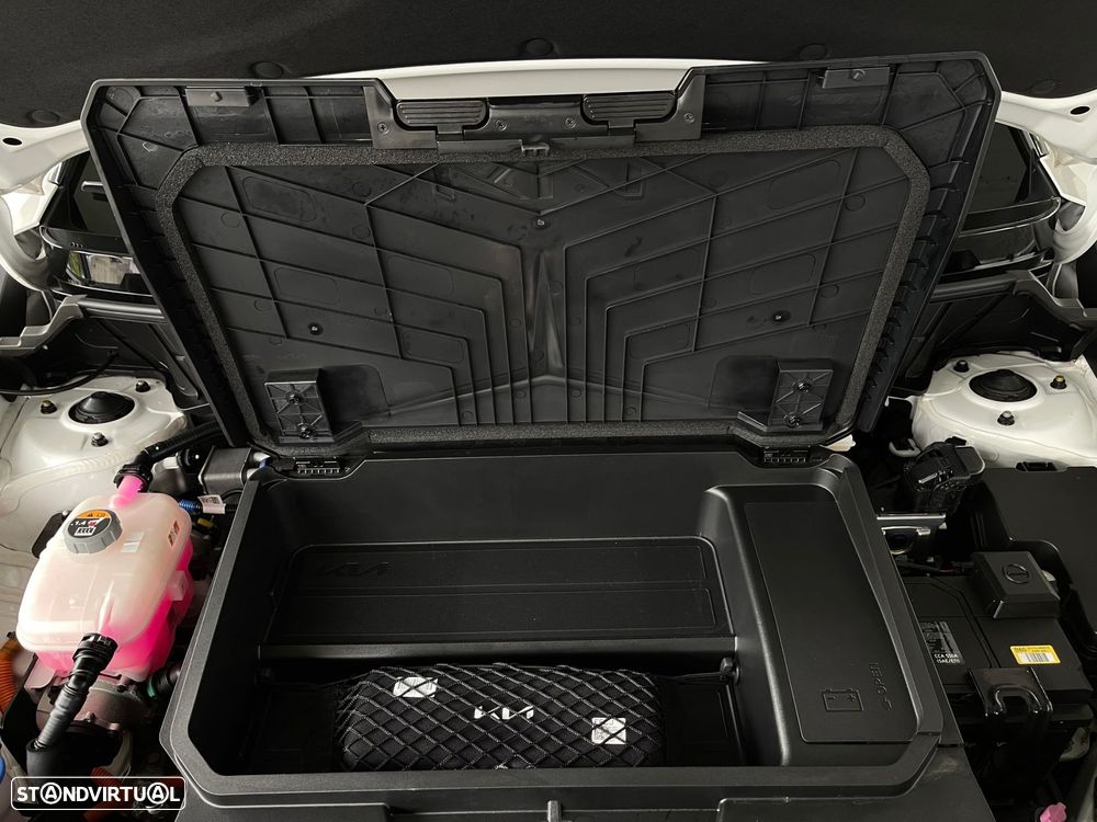 Kia Niro EV 64kWh Drive - 16