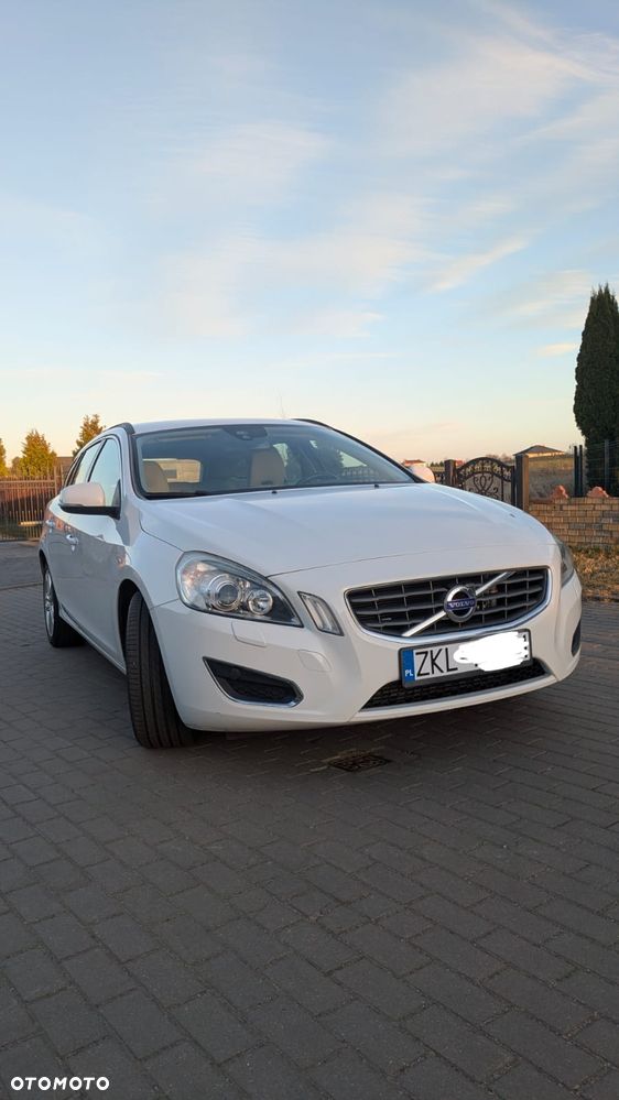 Volvo V60 T3 Momentum - 2