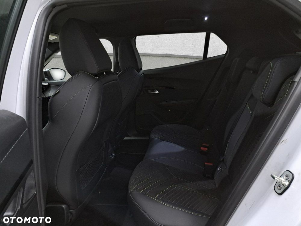 Peugeot 2008 - 12