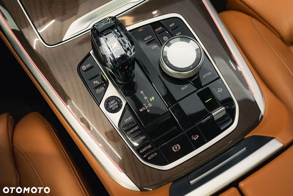 BMW X7 M50i sport - 26