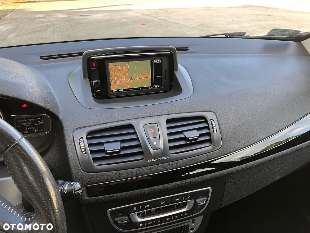 Renault Megane ENERGY dCi 110 EDC BOSE EDITION - 12