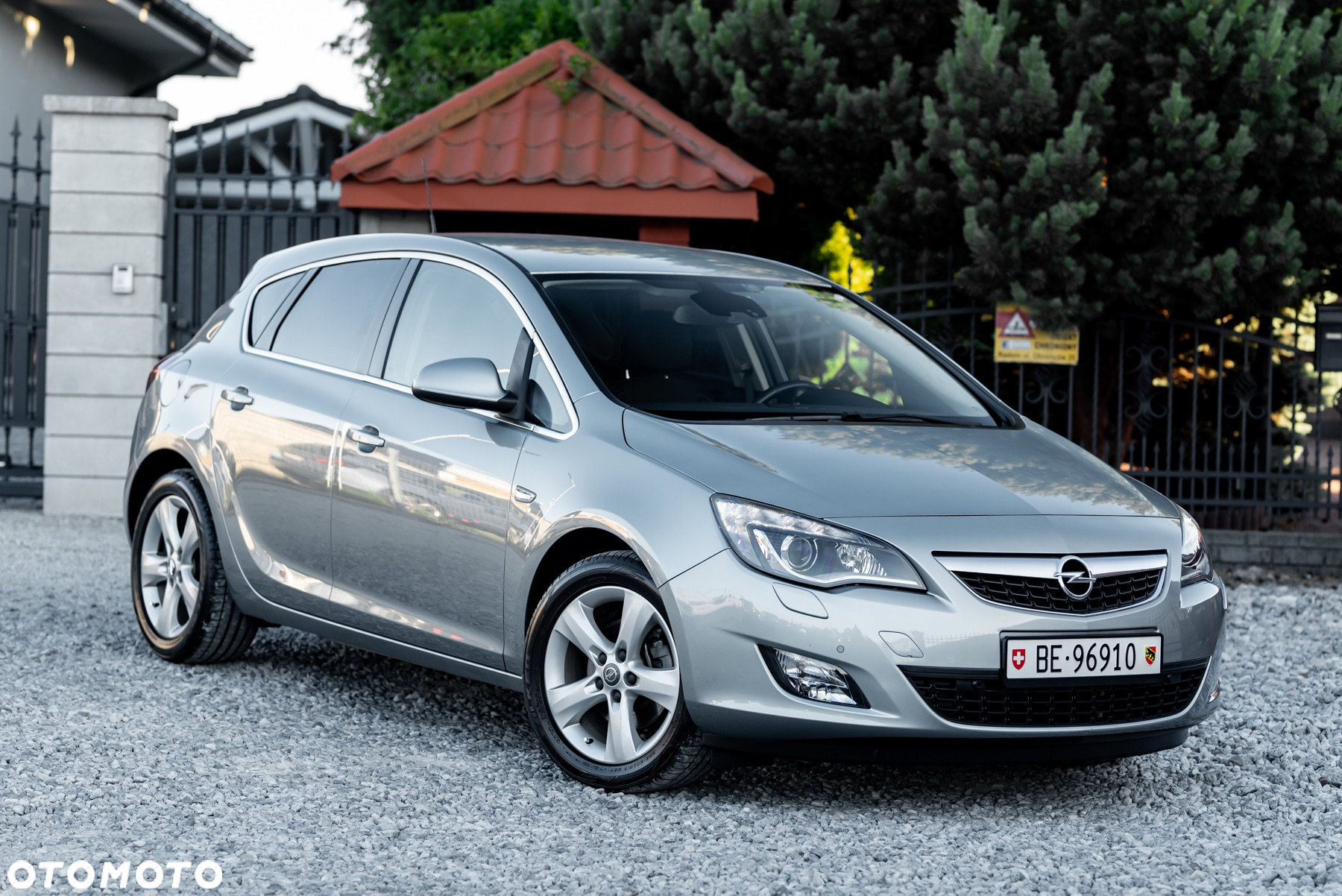 Opel Astra 1.6 Turbo Sport - 11