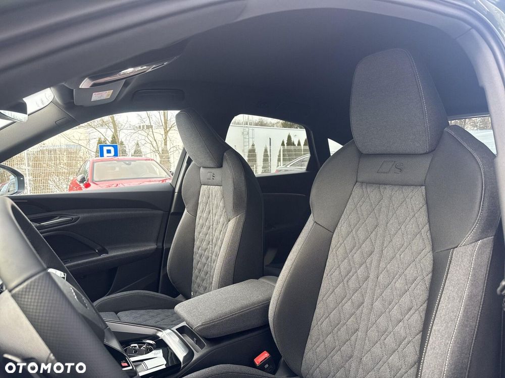 Audi Q5 Sportback - 12