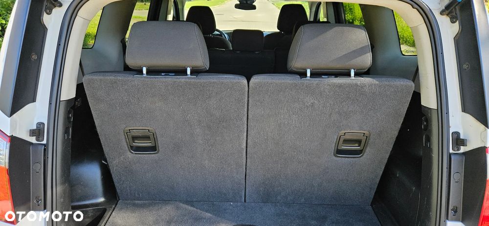 Chevrolet Orlando - 32