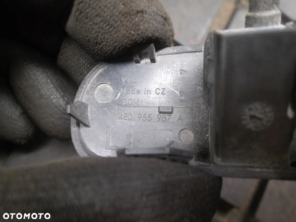 AUDI A8 D3 LIFT SPRYSKIWACZE DYSZE SZYBY MASKI LEWY + PRAWY - 2