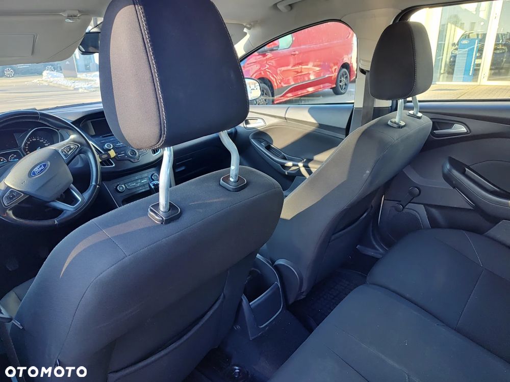 Ford Focus ver-1-5-ecoblue-active - 10
