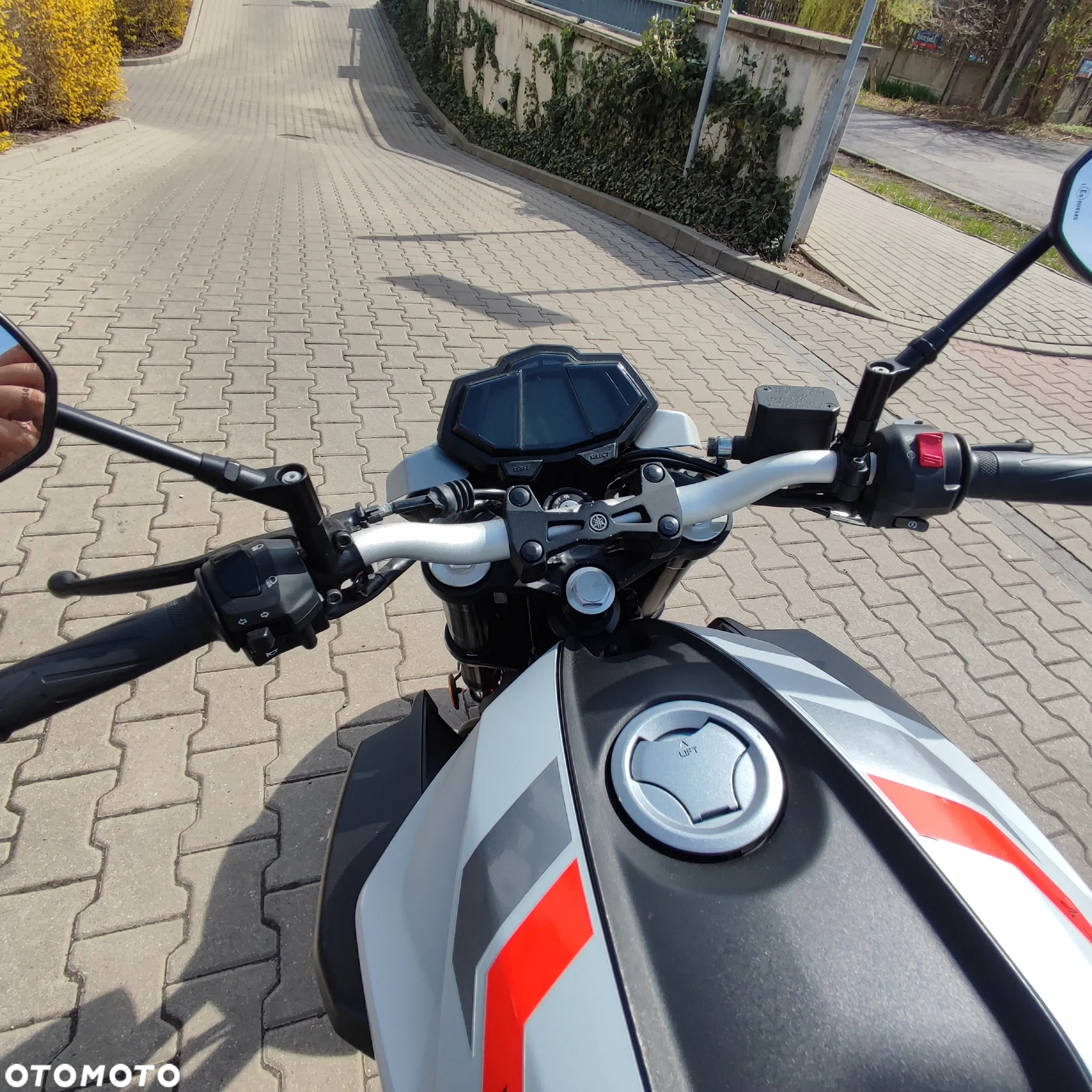Yamaha MT - 14
