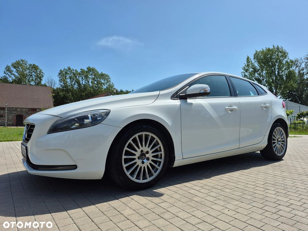 Volvo V40 D2 Momentum - 11