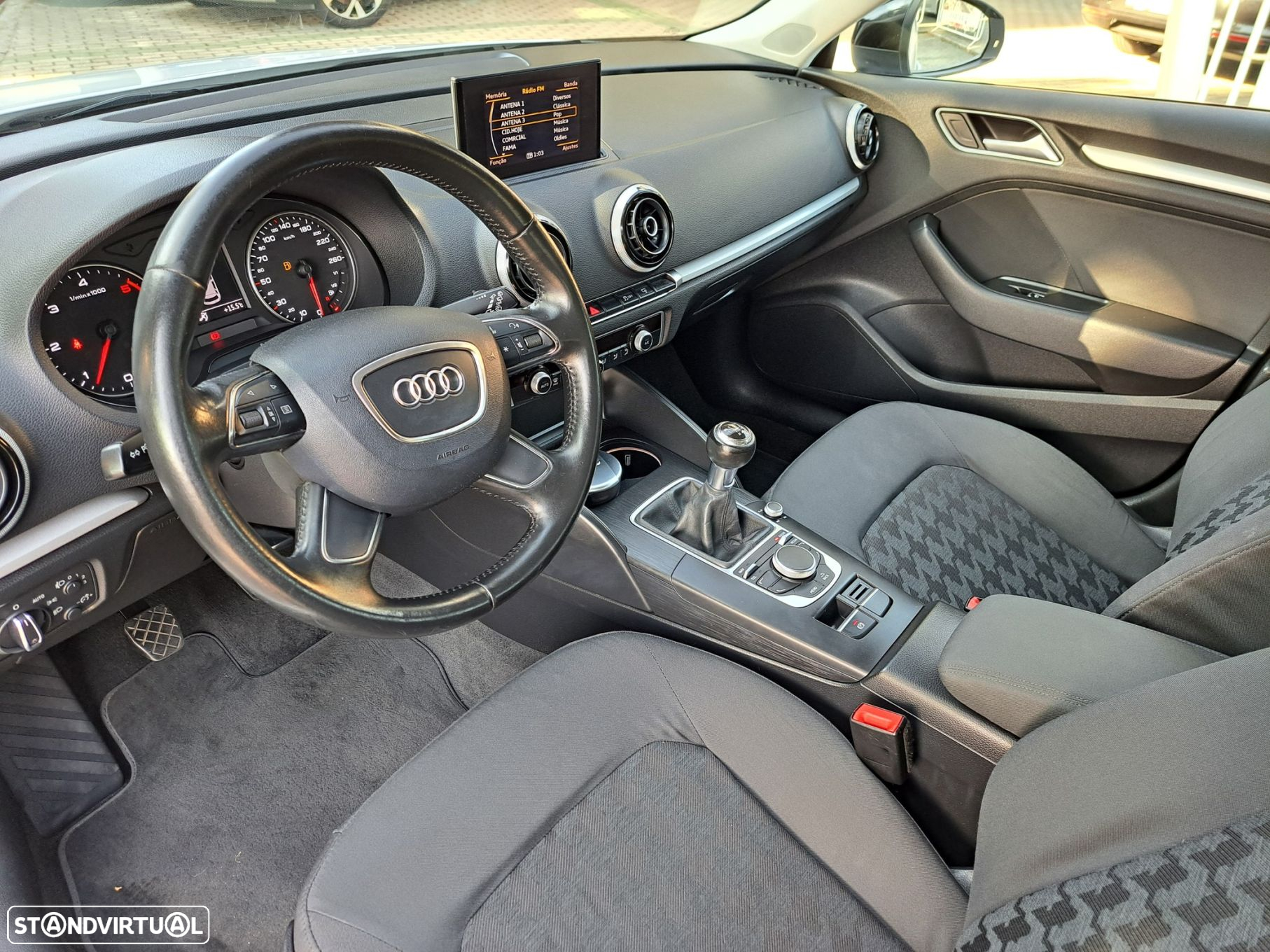 Audi A3 Sportback 1.6 TDI Attraction Ultra - 5