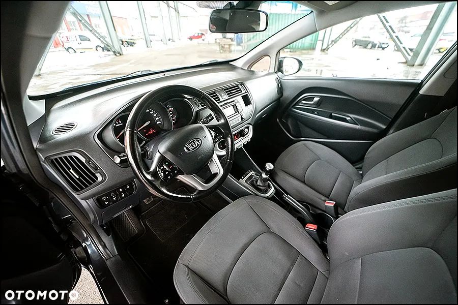 Kia Rio 1.2 Dream Team Edition - 15