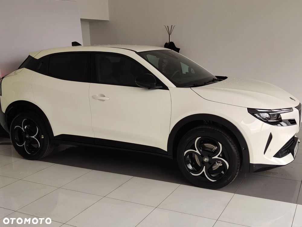 Alfa Romeo Junior 1.2 mHEV Ibrida eDCT - 5