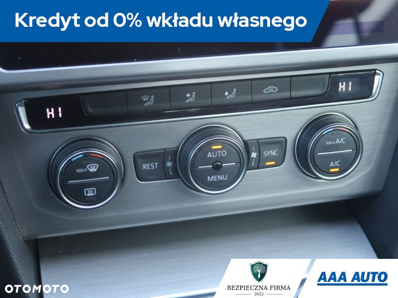 Volkswagen Passat - 13
