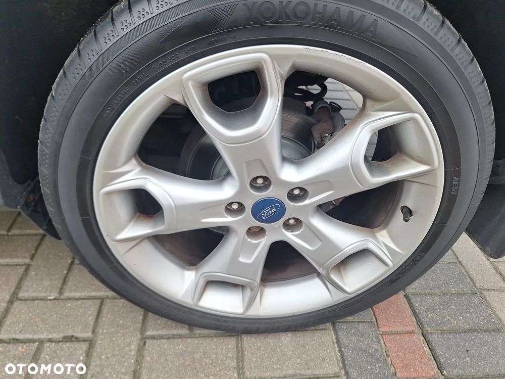 Ford Kuga 2013 photo 3
