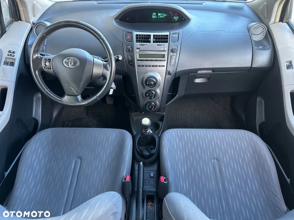 Toyota Yaris 1.4 D-4D Sol - 13