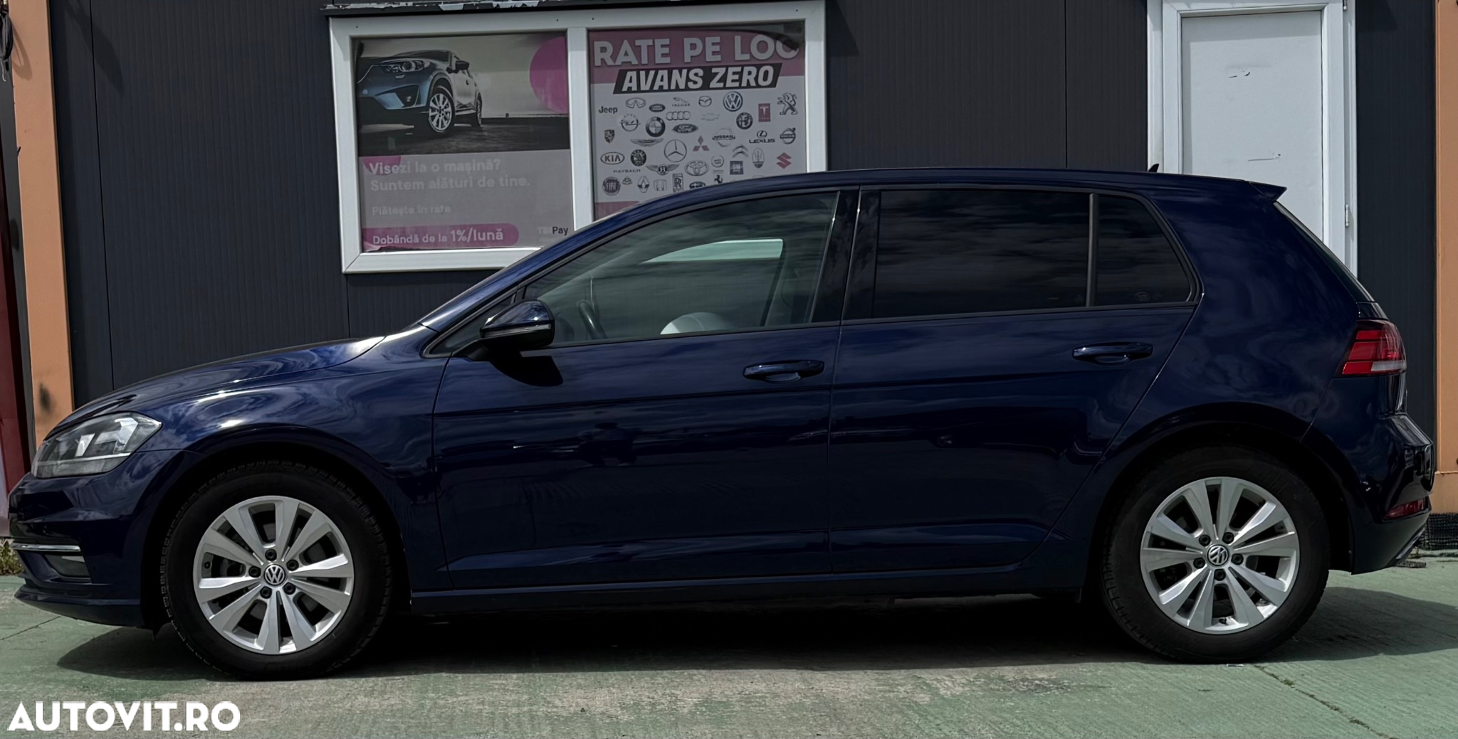 Volkswagen Golf 2.0 BlueTDI DSG Comfortline - 39