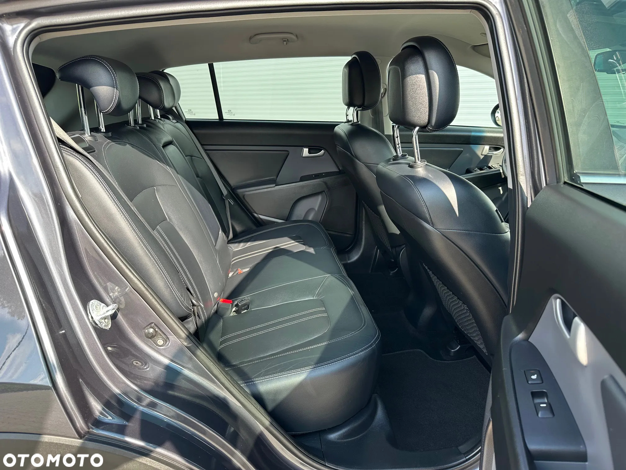 Kia Sportage 2,0 CRDI AWD Vision - 9