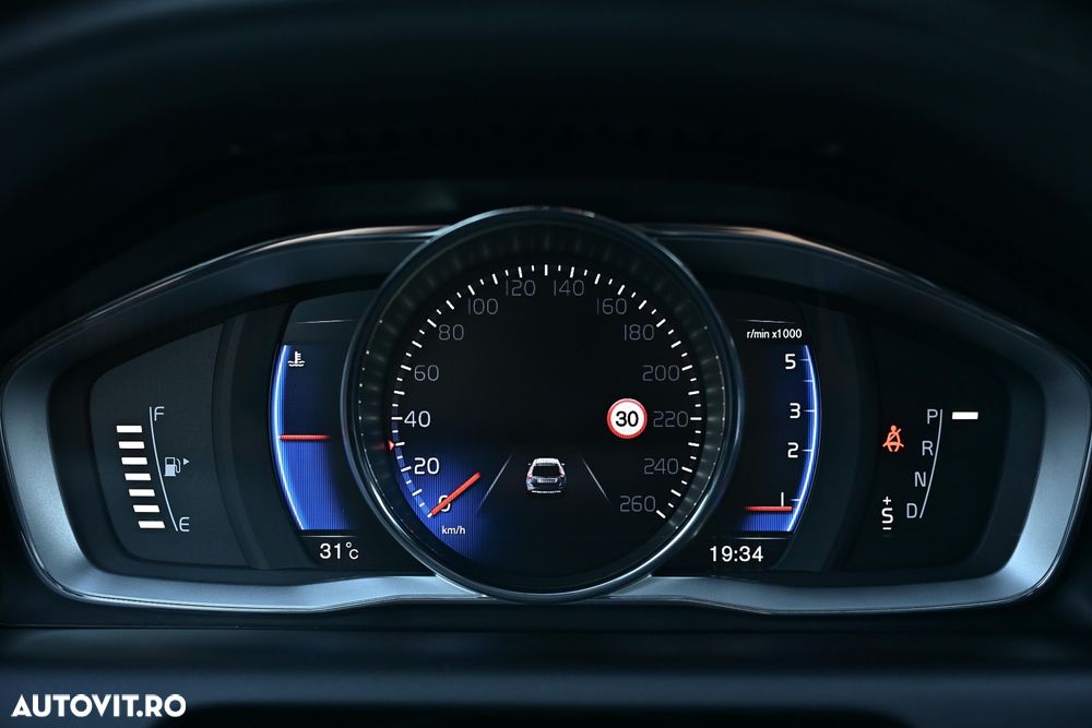 Volvo XC 60 D5 AWD Geartronic Summum - 26