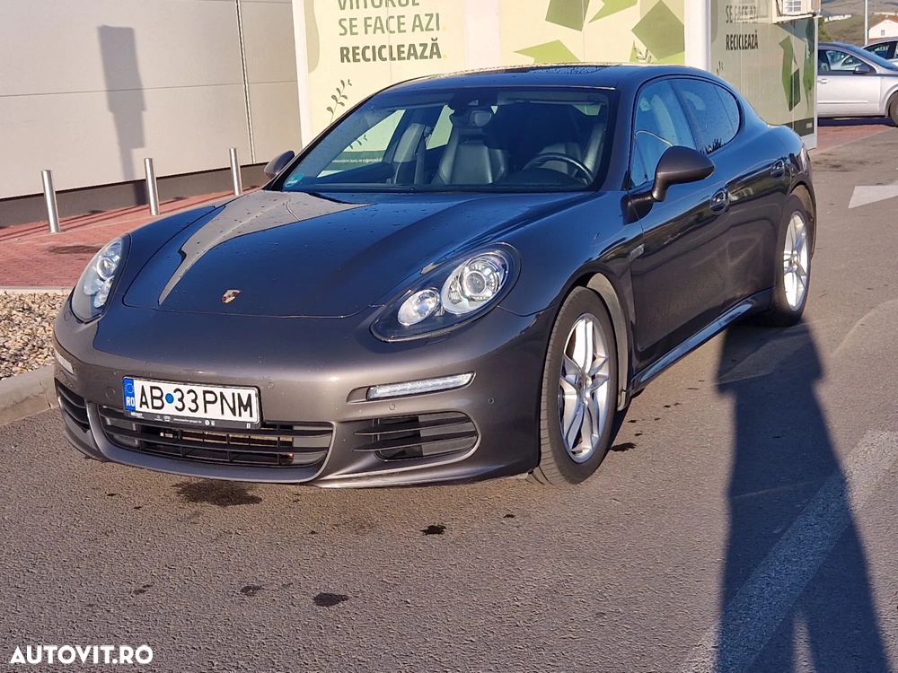 Porsche Panamera - 12