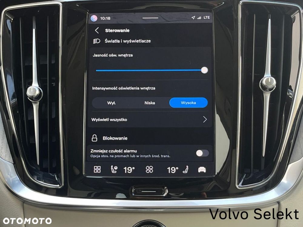 Volvo V60 Cross Country - 21