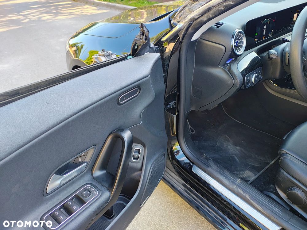 Mercedes-Benz CLA - 10