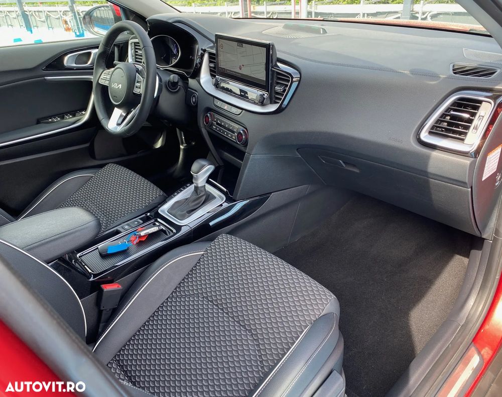 Kia XCeed 1.6 GDI 6DCT PHEV Vision - 13