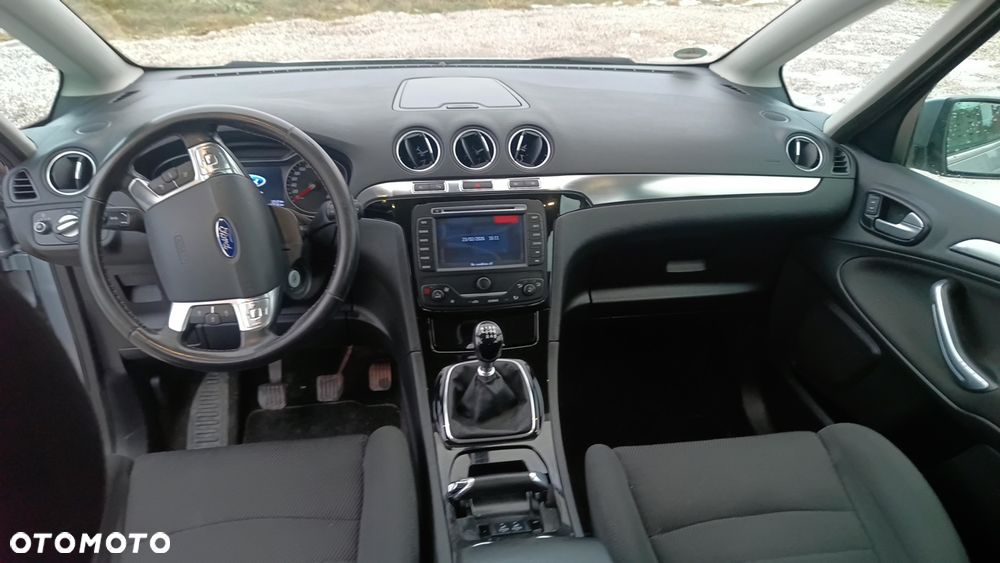 Ford S-Max - 10