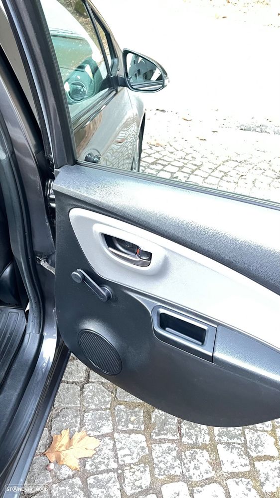 Toyota Yaris 1.0 VVT-i Comfort +PS Style +P.Techno - 8