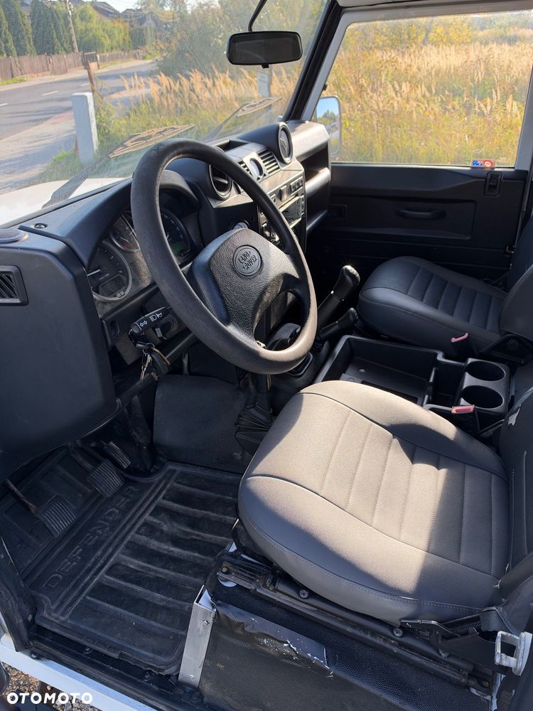 Land Rover Defender 2.4 TD4 E - 9