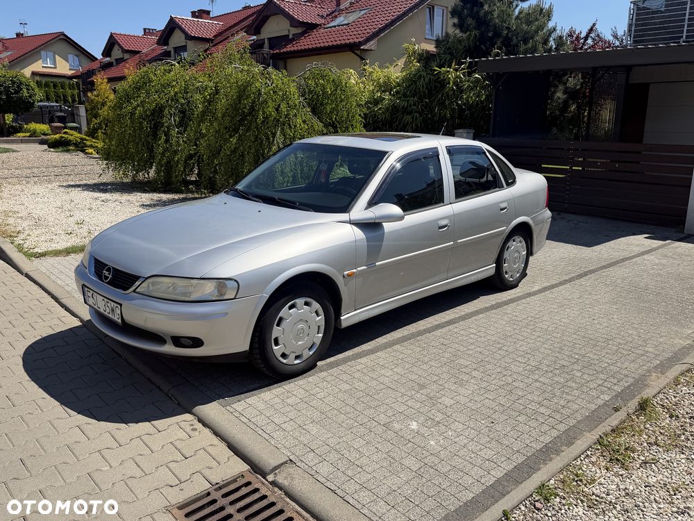 Opel Vectra - 2
