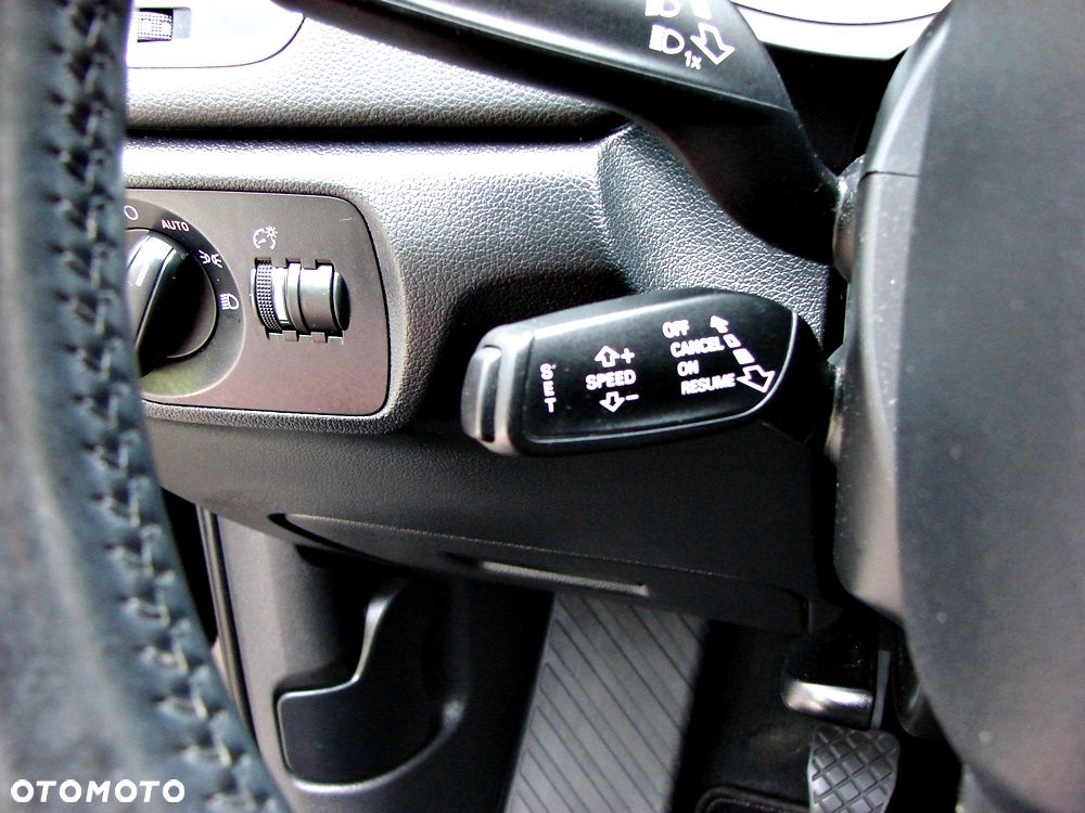 Audi Q3 2.0 TDI Edycja Specjalna - 29